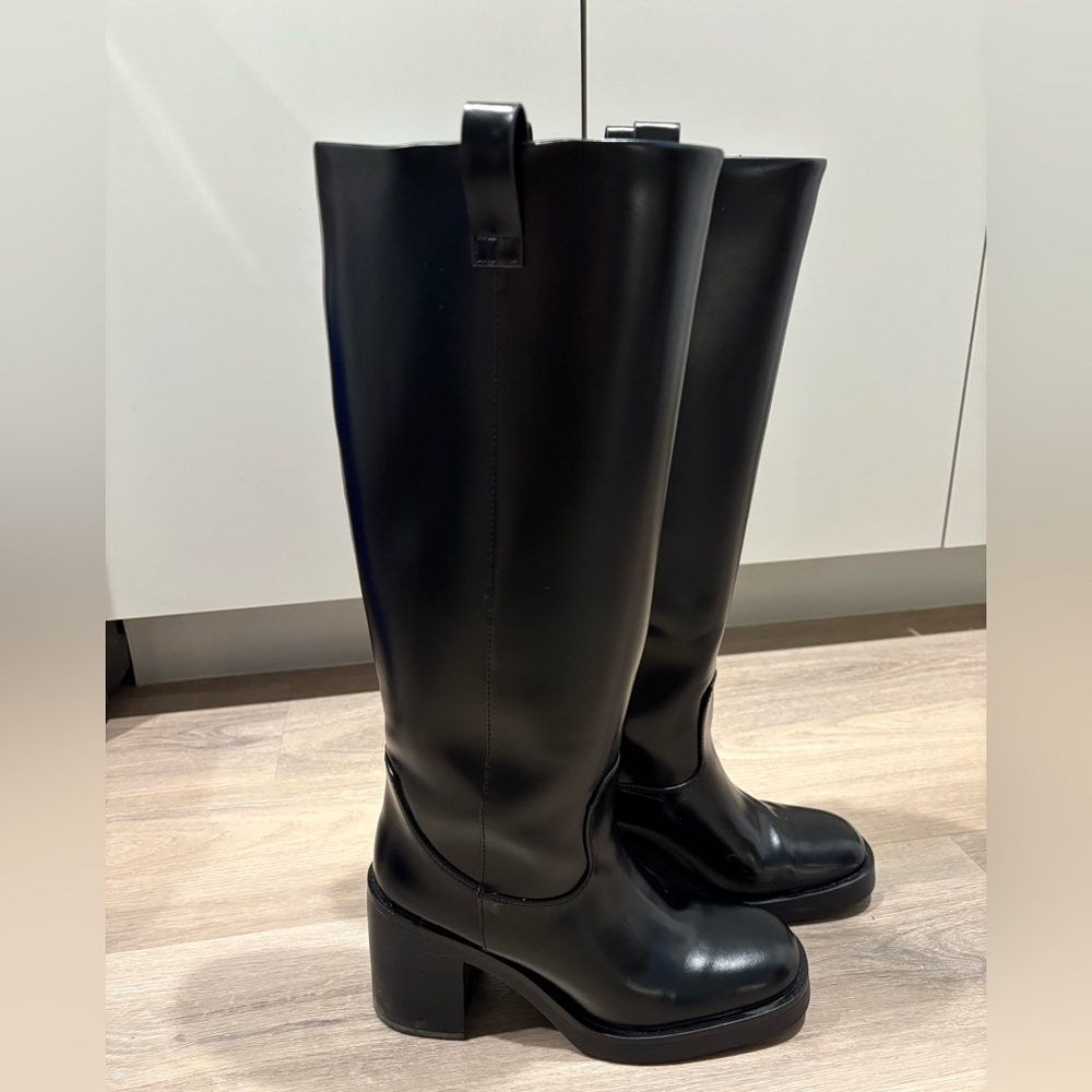 H&M Women's Knee-High Boots